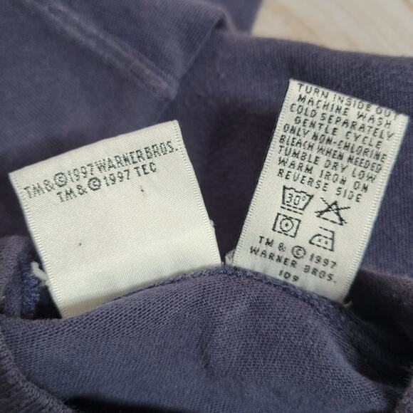 Vintage 90s Wizard of Oz House on Witch T-Shirt, size Small (kids) - Picture 5 of 5